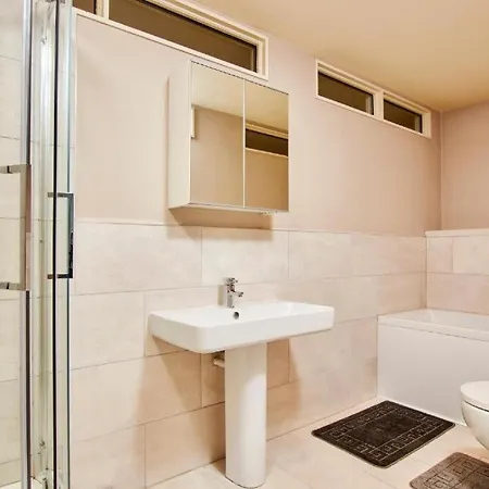 Апартаменты The Abode - Sleeps 6 Харрогейт