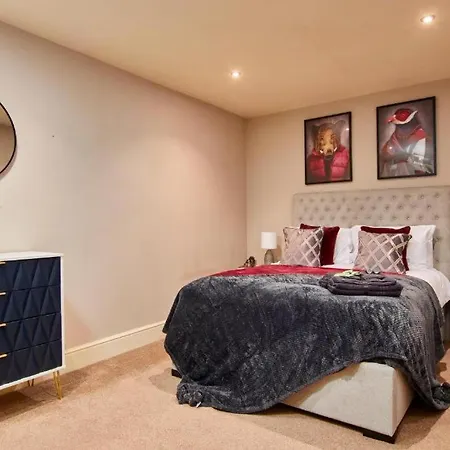 The Abode - Sleeps 6